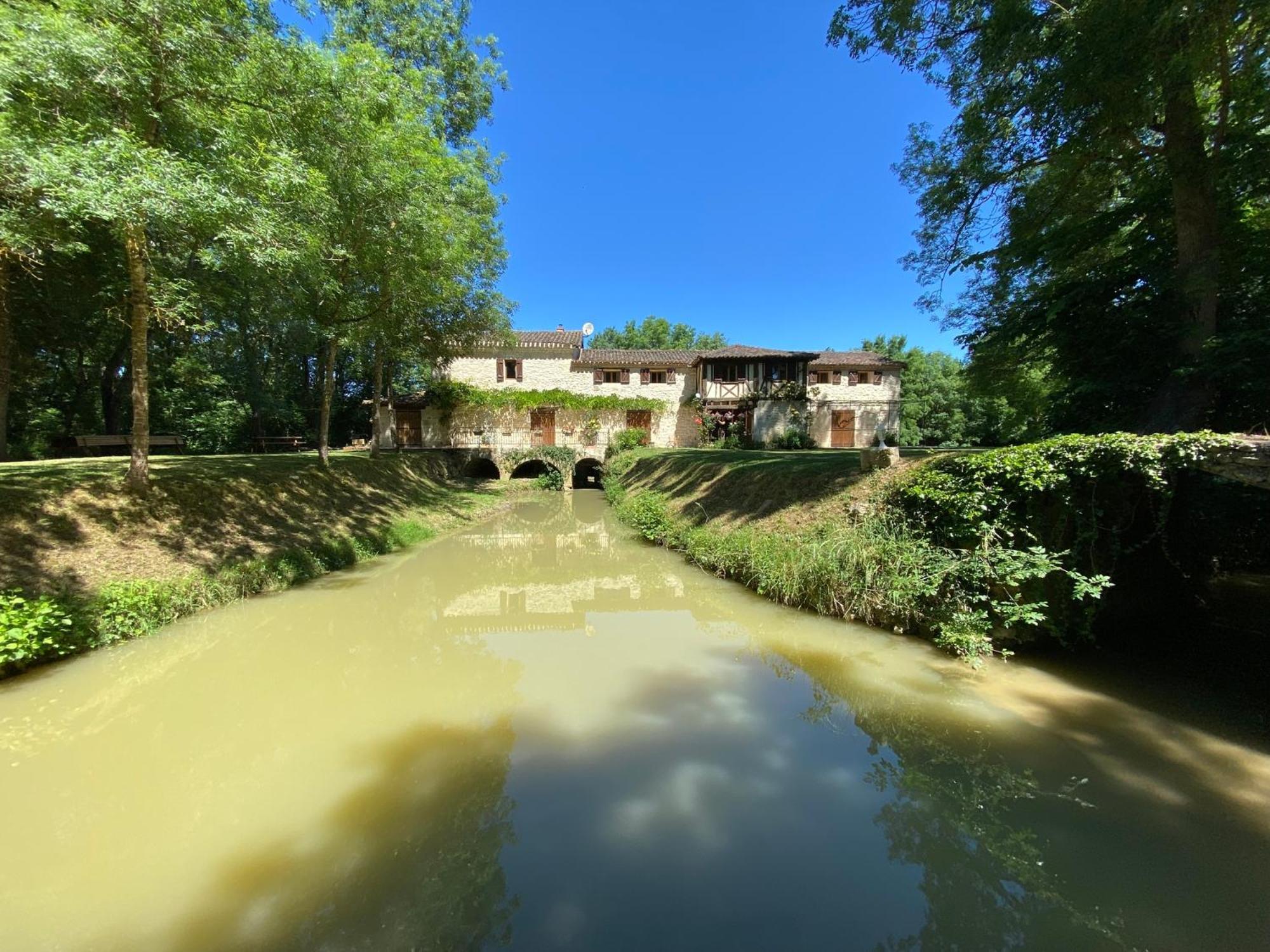 Gite Le Moulin Samsara Homps  Exteriör bild